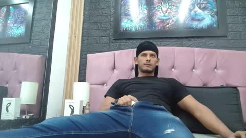 chris_dick2 online show from January 6, 3:21 am