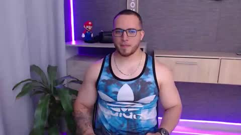 chris_huntter online show from November 17, 11:18 pm