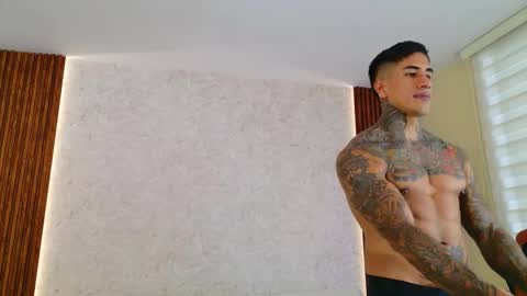 chris reilly online show from October 23, 9:04 pm