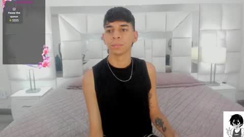 chris_slytherin online show from September 24, 11:50 am