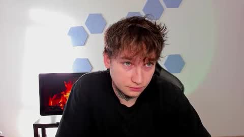 Chris Tyson online show from November 17, 8:39 am