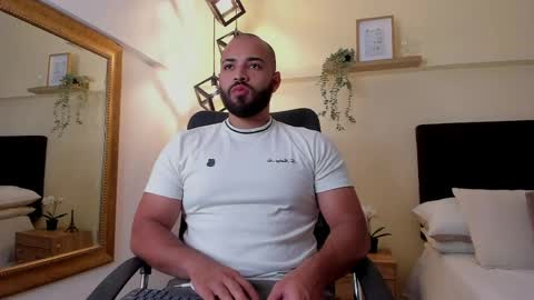 Chris Varden online show from May 21, 3:24 am