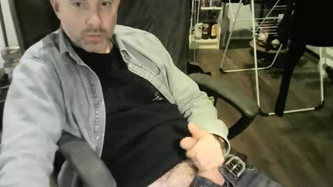 chrisprngr online show from October 6, 9:32 pm