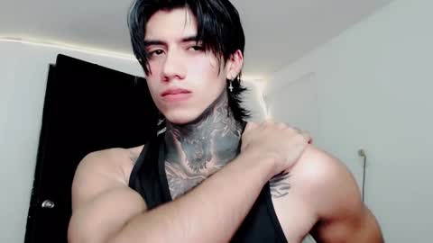 Snapshot of chriss_opp chatting on February 24, 11:30 pm CHRIS INDEPENT MODEL online show from February 24, 11:30 pm
