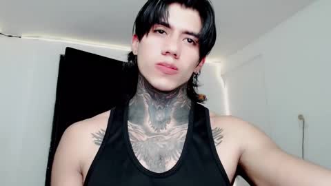 Snapshot of chriss_opp chatting on February 18, 5:42 pm CHRIS INDEPENT MODEL online show from February 18, 5:42 pm