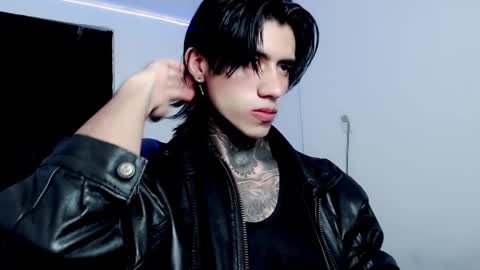 Snapshot of chriss_opp chatting on February 24, 8:25 pm CHRIS INDEPENT MODEL online show from February 24, 8:25 pm