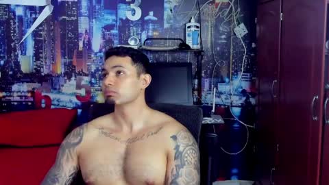 Chriss Stewart online show from May 6, 2:17 am