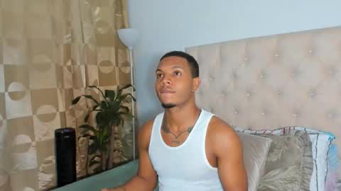 Chriss Vall online show from February 14, 12:35 am