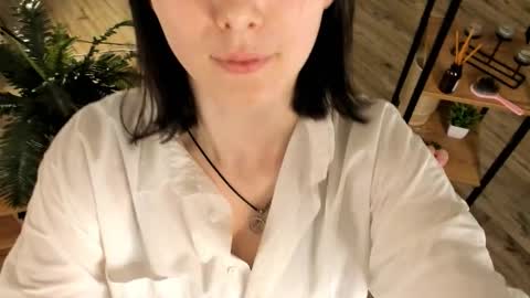 christaschrecongost online show from February 10, 6:55 pm