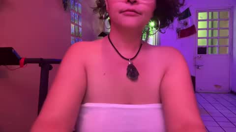 christianvalles online show from February 5, 1:47 am