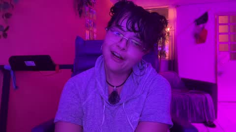 christianvalles online show from February 8, 1:11 am