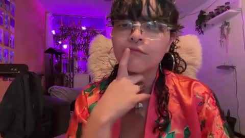 christianvalles online show from March 8, 2:45 am