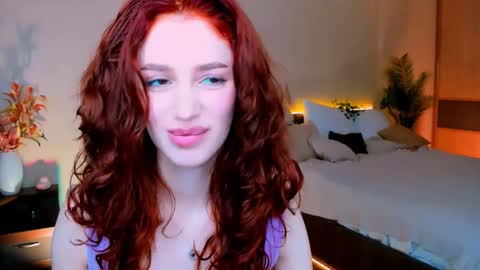 christinaconteeree online show from October 17, 7:18 pm
