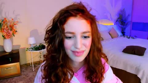 christinaconteeree online show from October 10, 8:35 pm