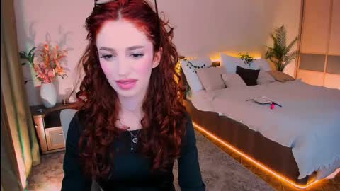 christinaconteeree online show from October 21, 7:17 pm