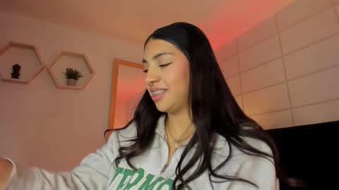 Christine  online show from November 5, 12:18 pm