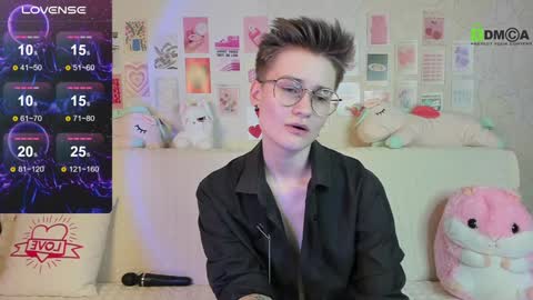 christine_moon online show from February 3, 12:47 am