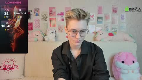 christine_moon online show from February 15, 6:44 pm