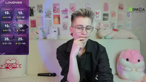 christine_moon online show from March 10, 12:39 am