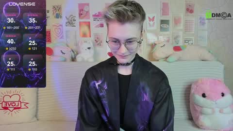 christine_moon online show from February 7, 6:45 pm