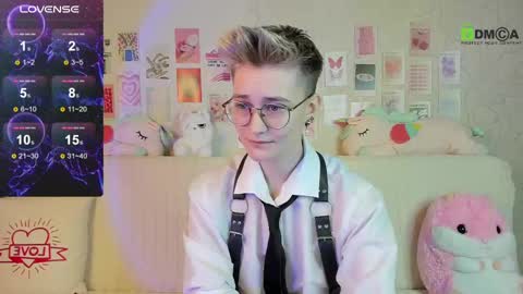 christine_moon online show from February 14, 6:40 pm