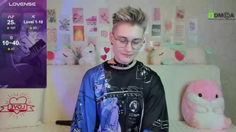 christine_moon online show from March 7, 9:48 pm