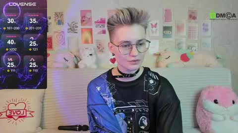 christine_moon online show from February 10, 9:47 pm