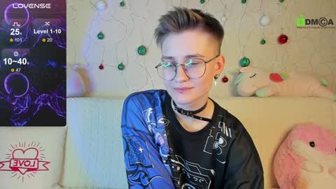 christine_moon online show from January 7, 12:55 am