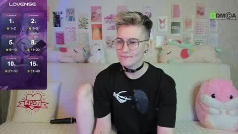 christine_moon online show from March 8, 9:51 pm