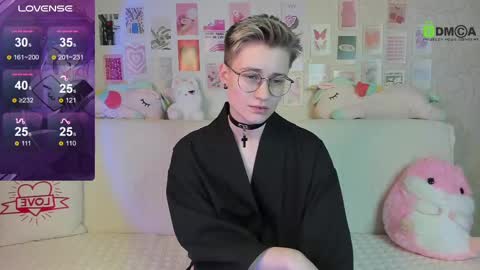 christine_moon online show from March 1, 12:50 am