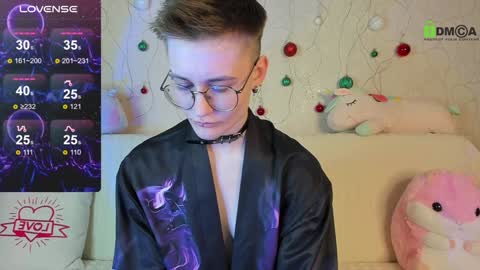 christine_moon online show from January 4, 1:10 am