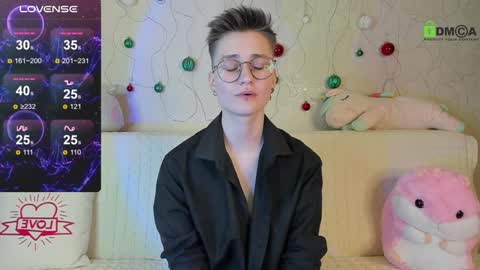 christine_moon online show from January 5, 9:36 pm