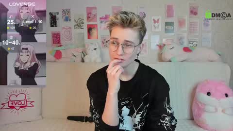 christine_moon online show from February 24, 12:41 am