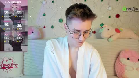christine_moon online show from January 7, 9:35 pm