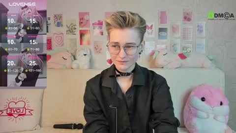 christine_moon online show from February 20, 6:46 pm