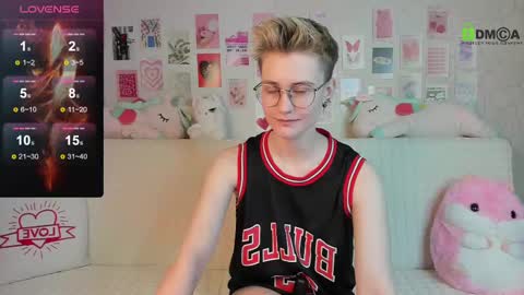 christine_moon online show from February 22, 9:48 pm