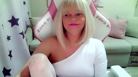 Christi online show from November 27, 7:16 am