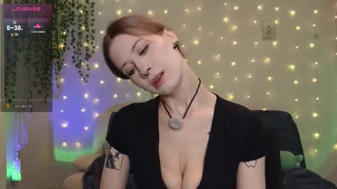 Snapshot of christy_memeow chatting on September 12, 3:58 pm christy memeow online show from September 12, 3:58 pm