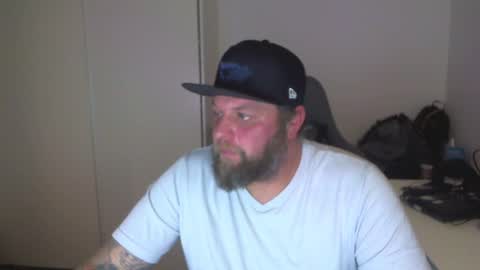 Snapshot of chrizz80 chatting on December 6, 4:22 pm Chrizz online show from December 6, 4:22 pm