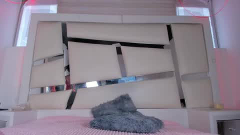 instagram chrystaljade.1 online show from April 17, 1:02 pm