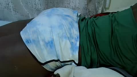 DivaDee online show from March 30, 6:30 pm