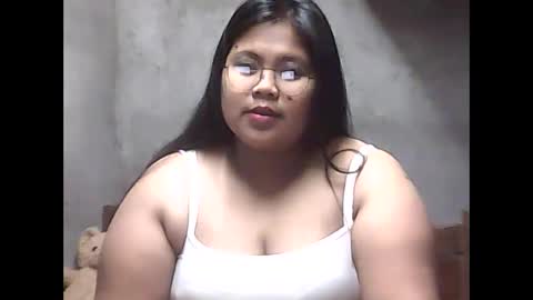 Snapshot of chubbylecious chatting on December 13, 10:55 pm Rita online show from December 13, 10:55 pm