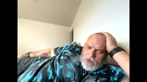 chubbyluvr42 online show from November 13, 1:58 pm