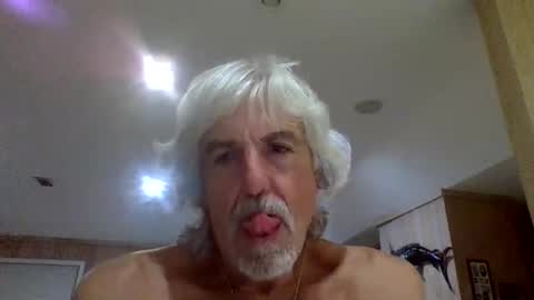 chuck354139 online show from November 4, 6:37 am