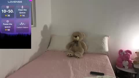 Mia online show from December 10, 2:59 am