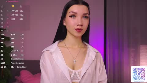   L  online show from November 4, 4:25 am