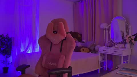 Cin Bellamy online show from February 12, 6:50 am