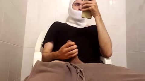 Ernesto online show from January 2, 1:40 pm