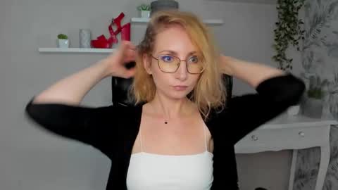 Cinderella online show from March 11, 6:49 am