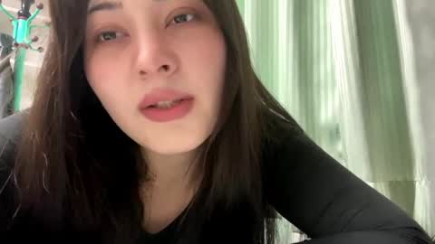 Lin online show from May 15, 11:12 pm